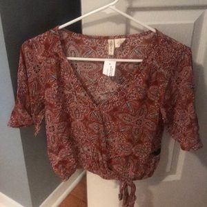 Sky and Sparrow printed top
